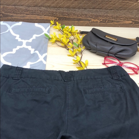 SOLD!BITTEN by Sarah Jessica Parker Khaki Pants. - Picture 4 of 7